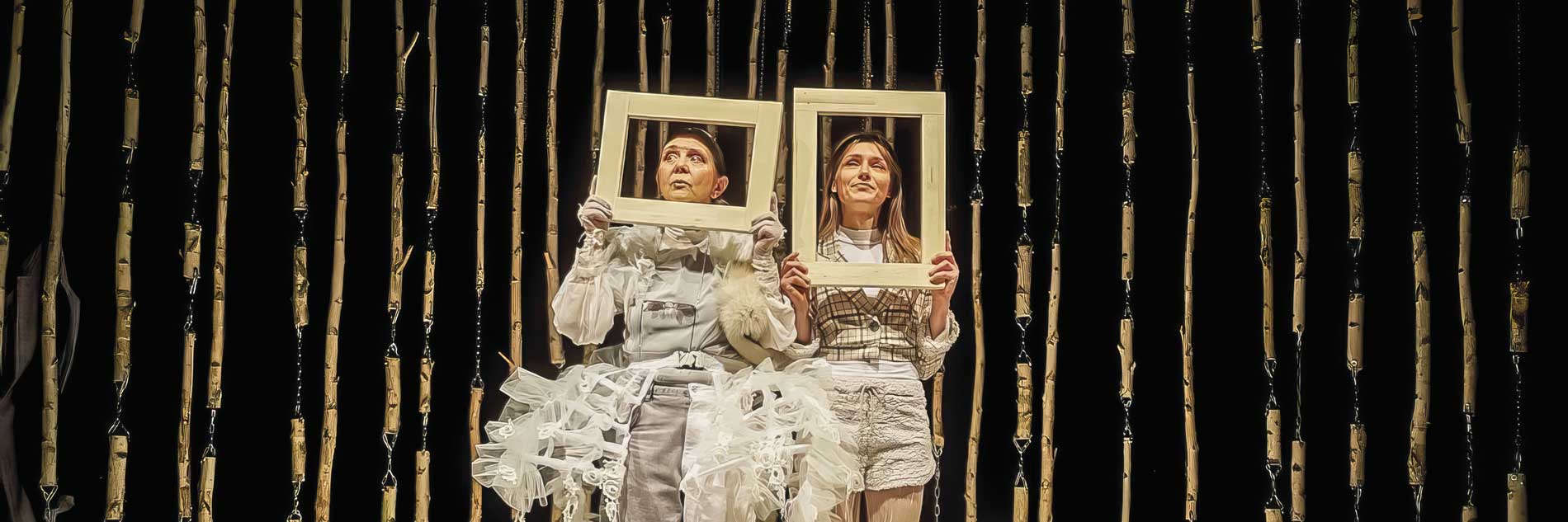             Im Wald | Comedia
        