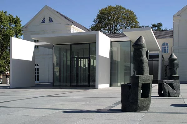 Das Max Ernst Museum in Brühl | © Thomas Robbin