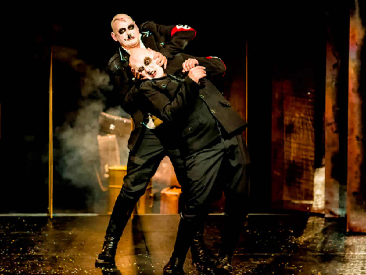 Der Nazi und der Friseur / Freies Werkstatt Theater | © Meyer Originals