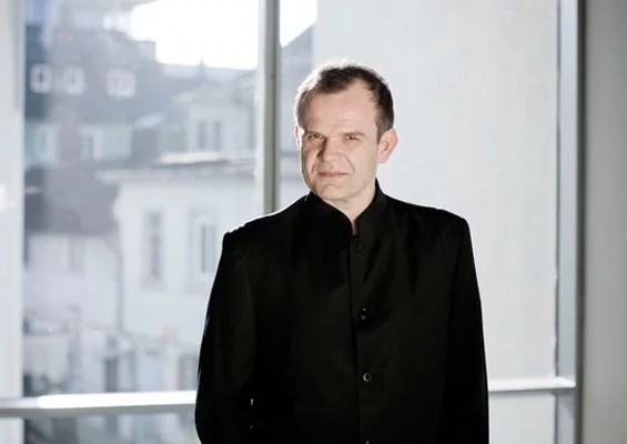 Francois-Xavier Roth | Dirigent | © Marco Borggreve
