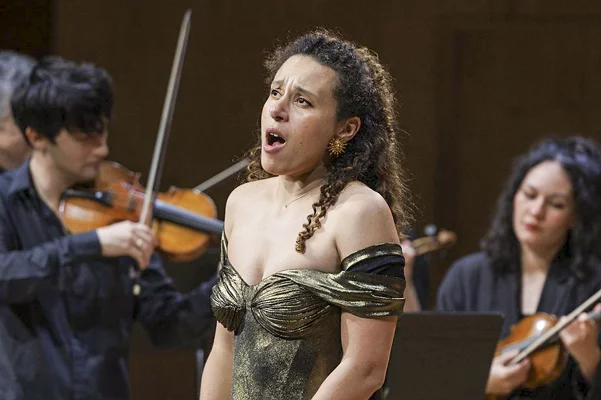 Adèle Charvet | © Matthieu Joffres