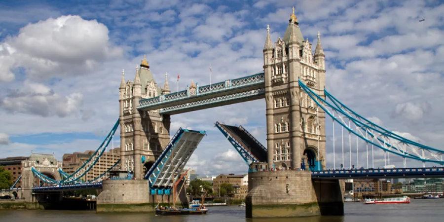 Tower Bridge - London | Copyright: Tony Hisgett