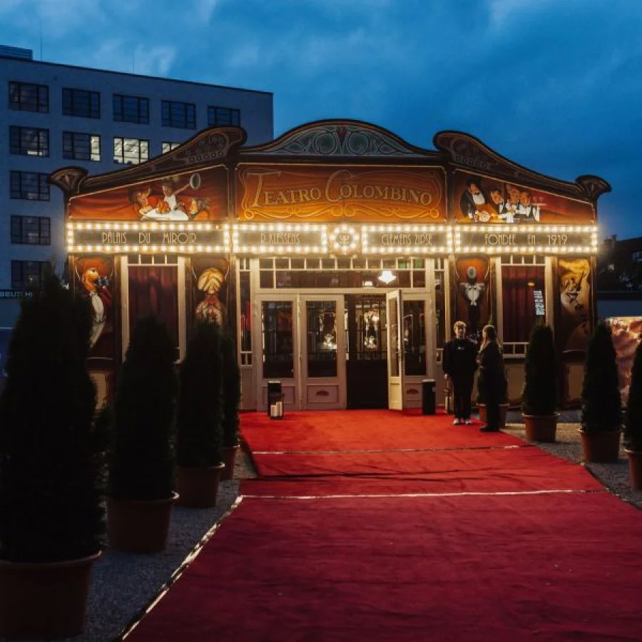 Urania im Spiegelpalast| Copyright: Julia Holland